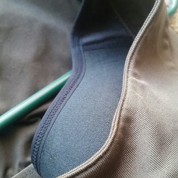 Athleta Brown Activewear Top With Built-In Bra Size 36D - Picture 9 of 16